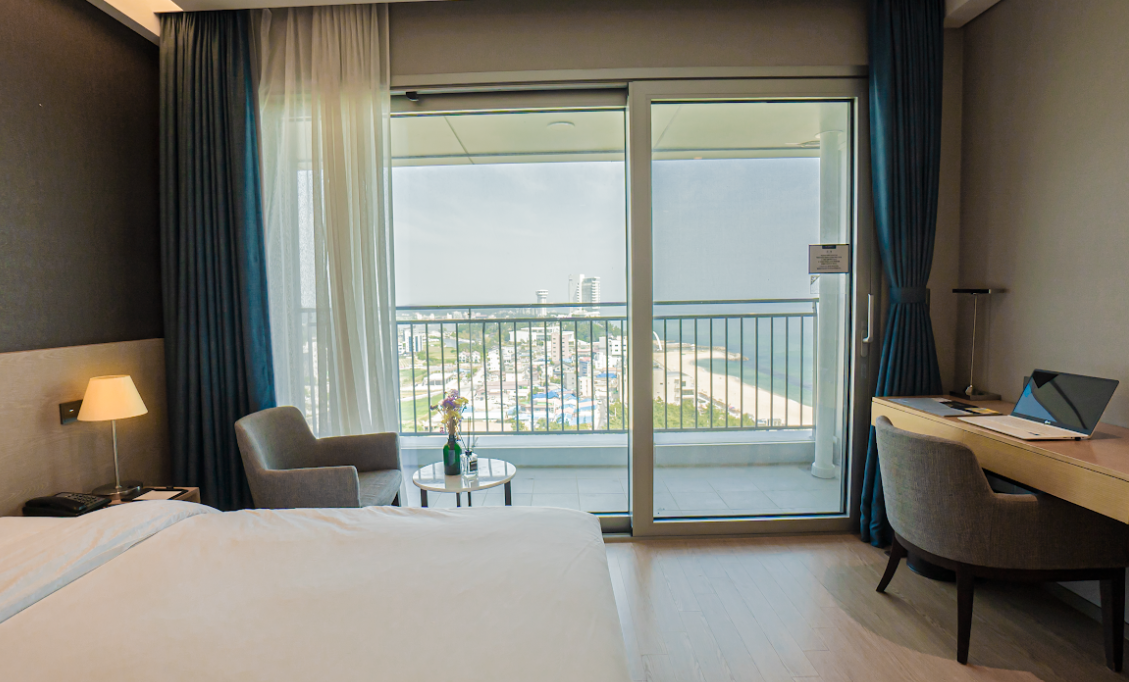room-card-img-0